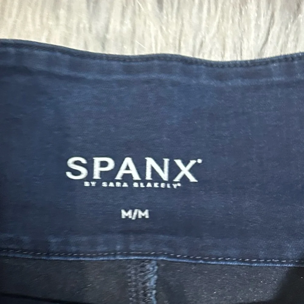 Spanx Alexia High Rise Denim Skinny Jeans Side Zip Dark Wash Size Medium - Picture 4 of 4
